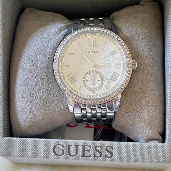 Silver Guess crystal watch - used - Picture 2 of 8